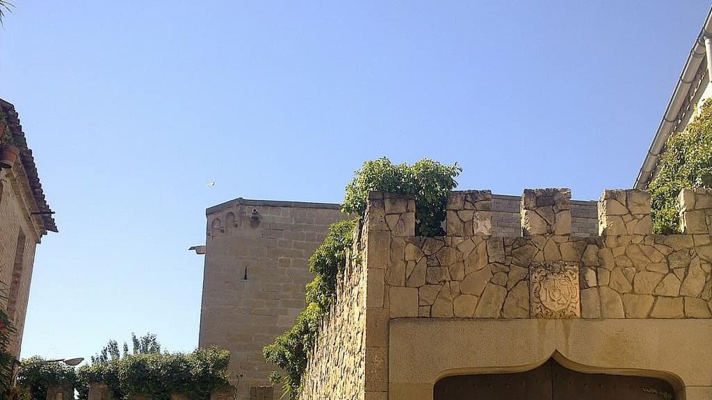 Castell-palau dels Espolters, en Albatàrrec (Lleida)